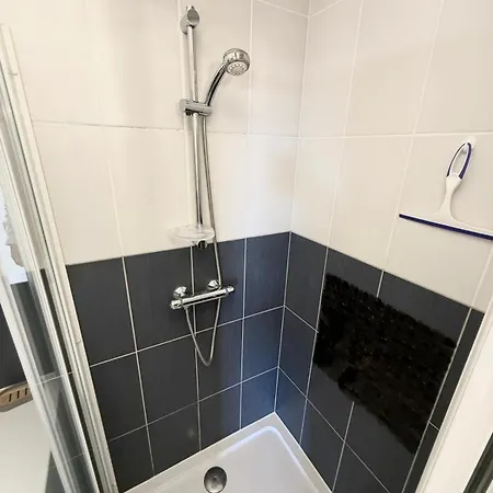Floor - 4 People - Parking Apartamento Antibes
